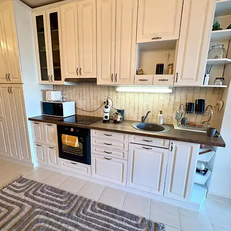 Gold Moon Кечкемет